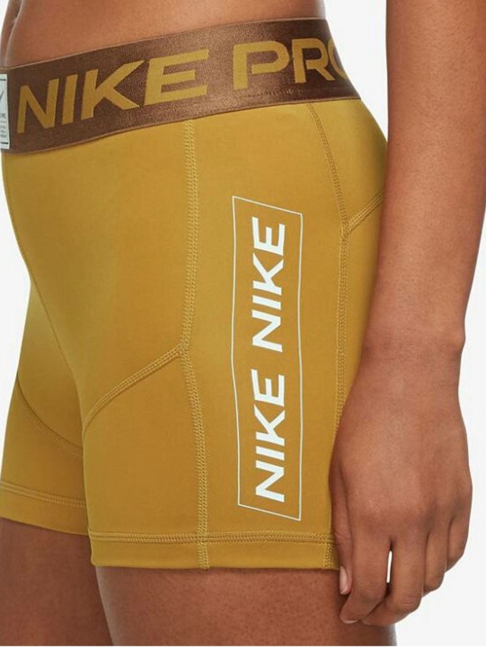 Nike Pro Mid-Rise 3” Graphic Shorts in Gold Suede/Ale Brown/Barley Sz S